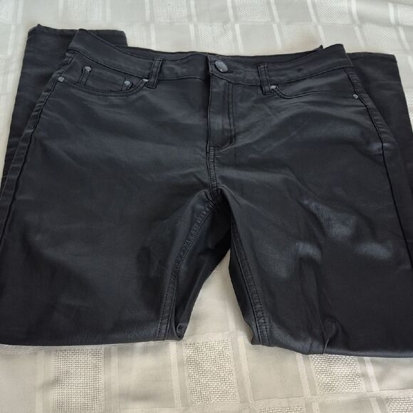 High Rise Black Jeans - Picture 11 of 16